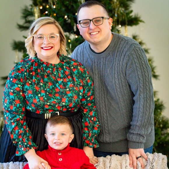 Meet your Posher, Hailey - Picture 2 of 6